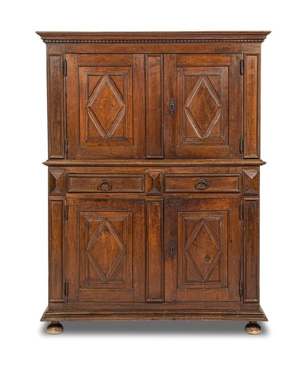 Credenza doppio corpo, Piemonte, XVIII secolo.