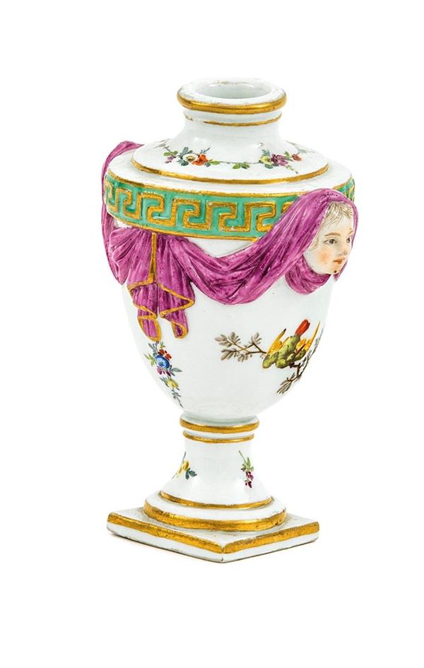 Vasetto neoclassico, Meissen, XVIII secolo