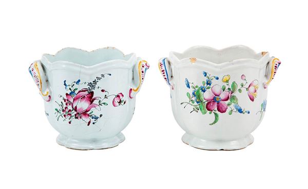 Due Cache-pots. Strasburgo, XVIII secolo  - Auction Antiques, Session 2 - II - Incanto Casa d'Aste e Galleria