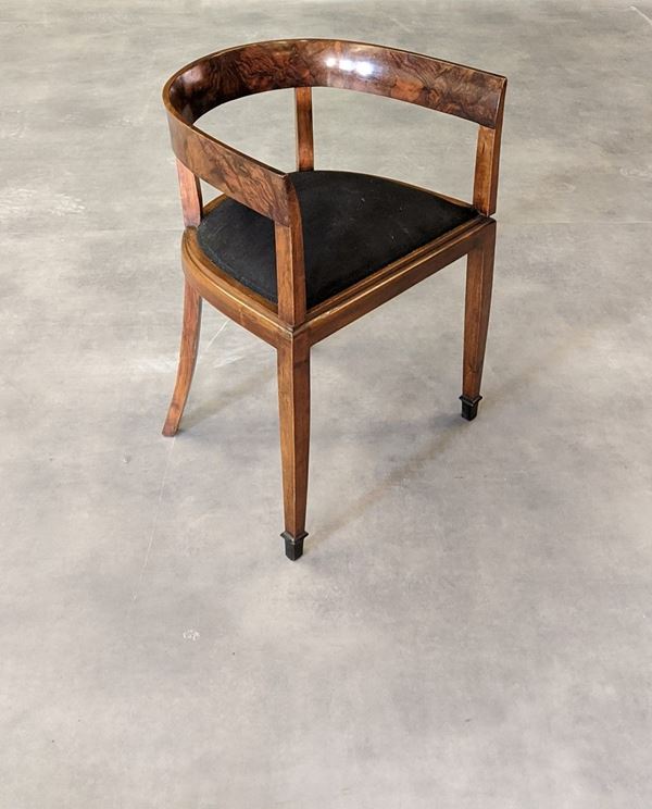 Gio Ponti (attr.) - Poltroncina in legno impiallaciato