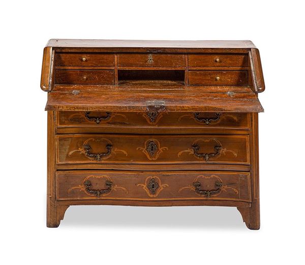 Comò con ribalta. Piemonte, XVIII secolo  - Asta Antiquariato, Sessione 2 - II - Incanto Casa d'Aste e Galleria