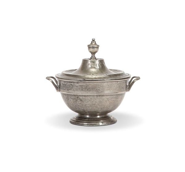 Zuppiera in peltro, XIX secolo  - Auction Antiques, Works of Art and Decorative Objects - Incanto Casa d'Aste e Galleria