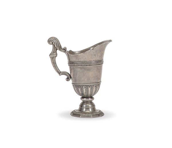Versatoio in peltro, XVIII secolo  - Auction Antiques, Works of Art and Decorative Objects - Incanto Casa d'Aste e Galleria