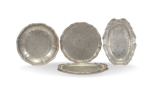 Lotto composto da cinque piatti in peltro, XVIII secolo