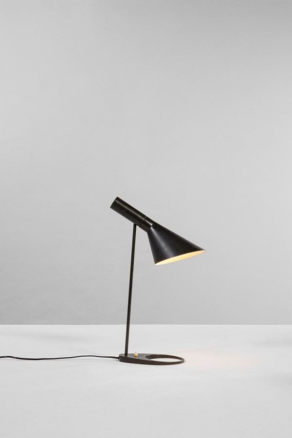 Arne Jacobsen - Lampada da tavolo mod. AJ