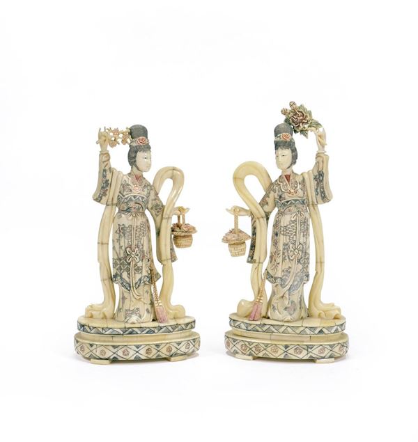 Coppia di danzatrici in osso, Arte orientale del XIX-XX secolo