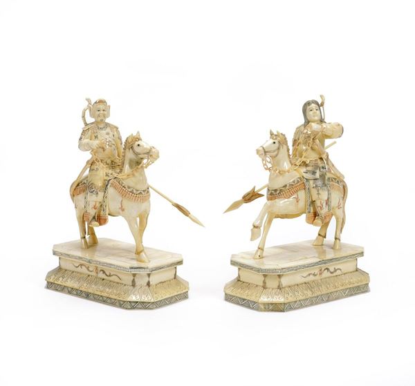 Coppia di cavalieri in osso,  XIX-XX secolo