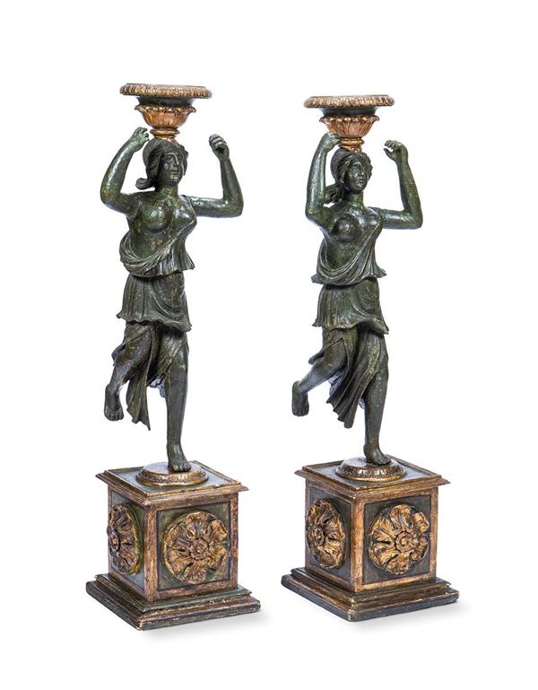 Coppia di sculture femminili reggivaso, XVIII secolo