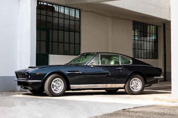 Aston Martin - DBS V8
