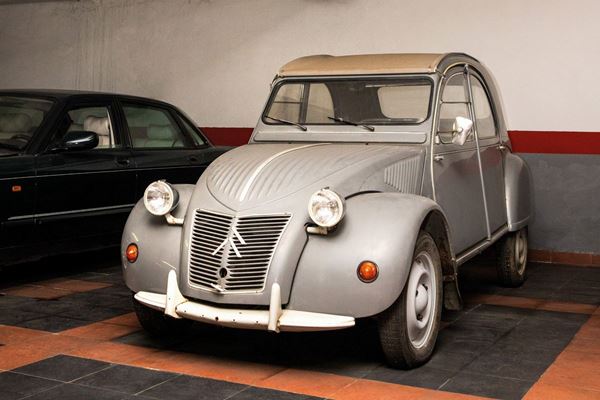 Citroen - 2CV