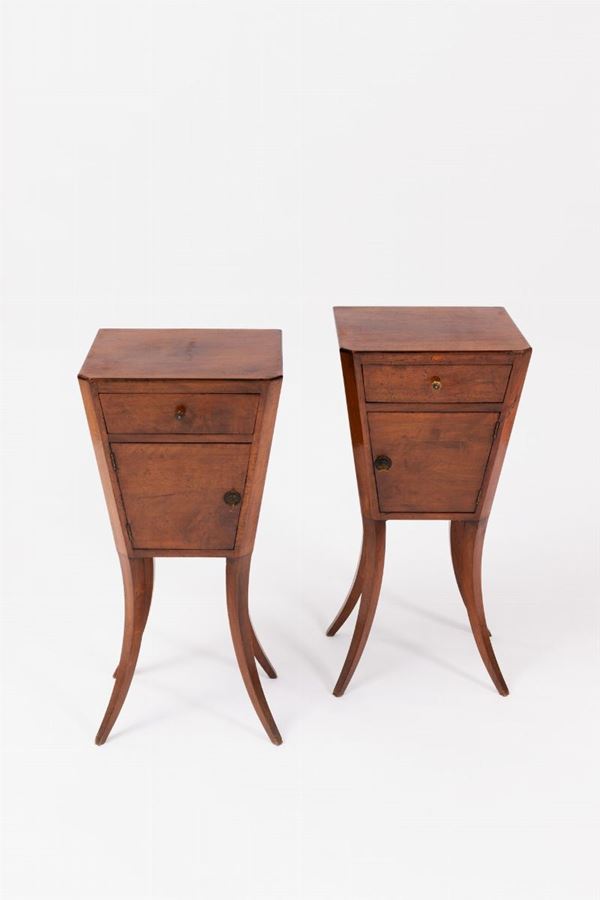 Coppia di comodini gambe a sciabola, XIX sec.  - Auction Antiques - Incanto Casa d'Aste e Galleria
