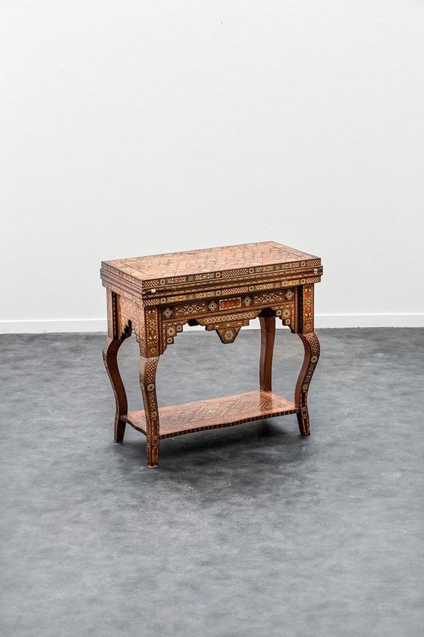 Tavolo da gioco con piano riba  - Asta Antiquariato - Incanto Casa d'Aste e Galleria