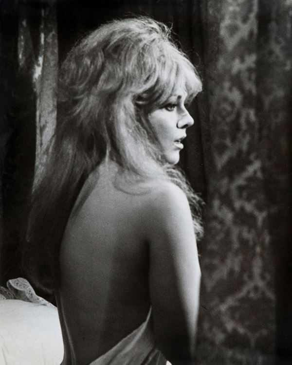 Pierluigi Praturlon - Kim Novak sul set del film &quot;Th