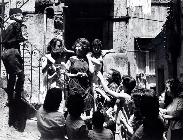Pierluigi Praturlon - Sofia Loren sul set del film &quot;