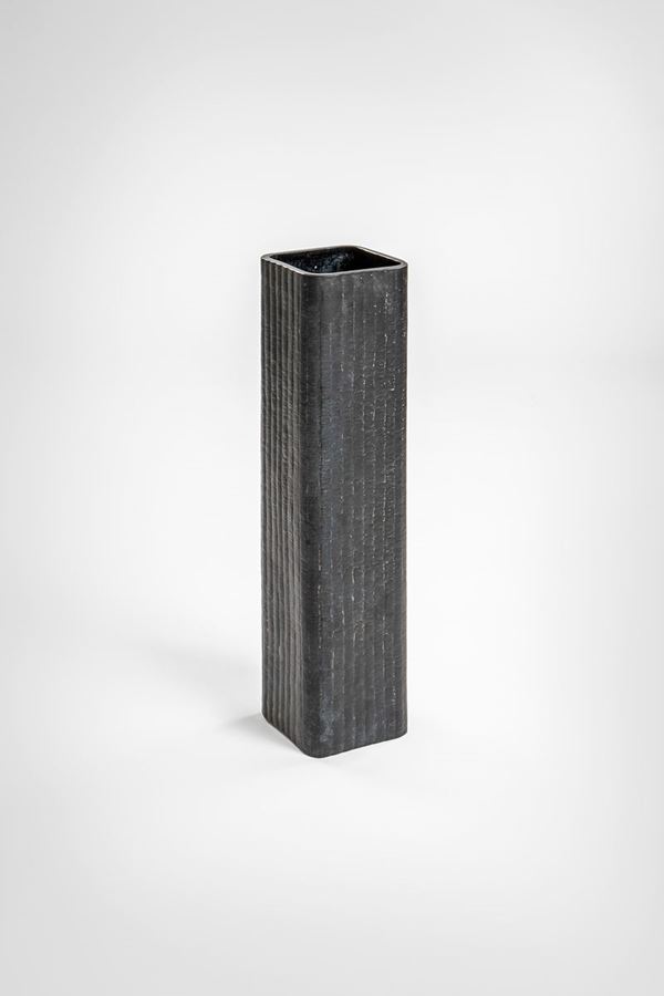 Vaso in vetro nero