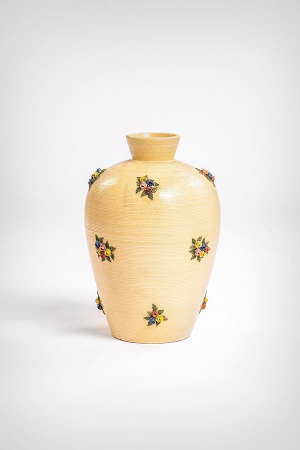I.L.S.A. (Industri Ligure Stoviglie e Affini) - Vaso con fiori policromi applicati