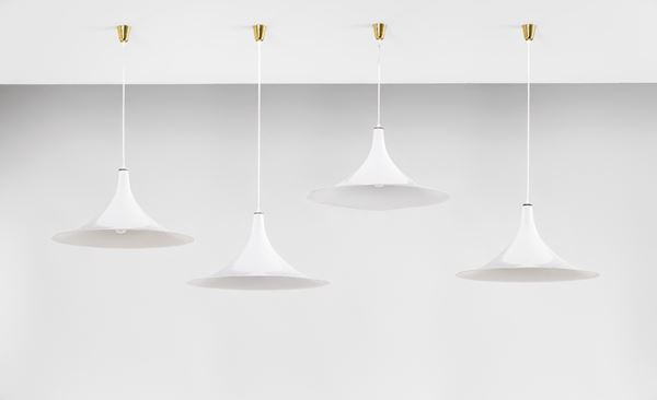 Quattro lampade a sospensione