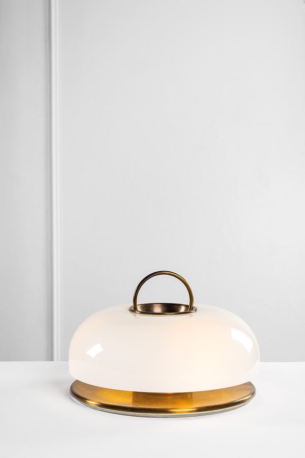 Grande lampada da tavolo