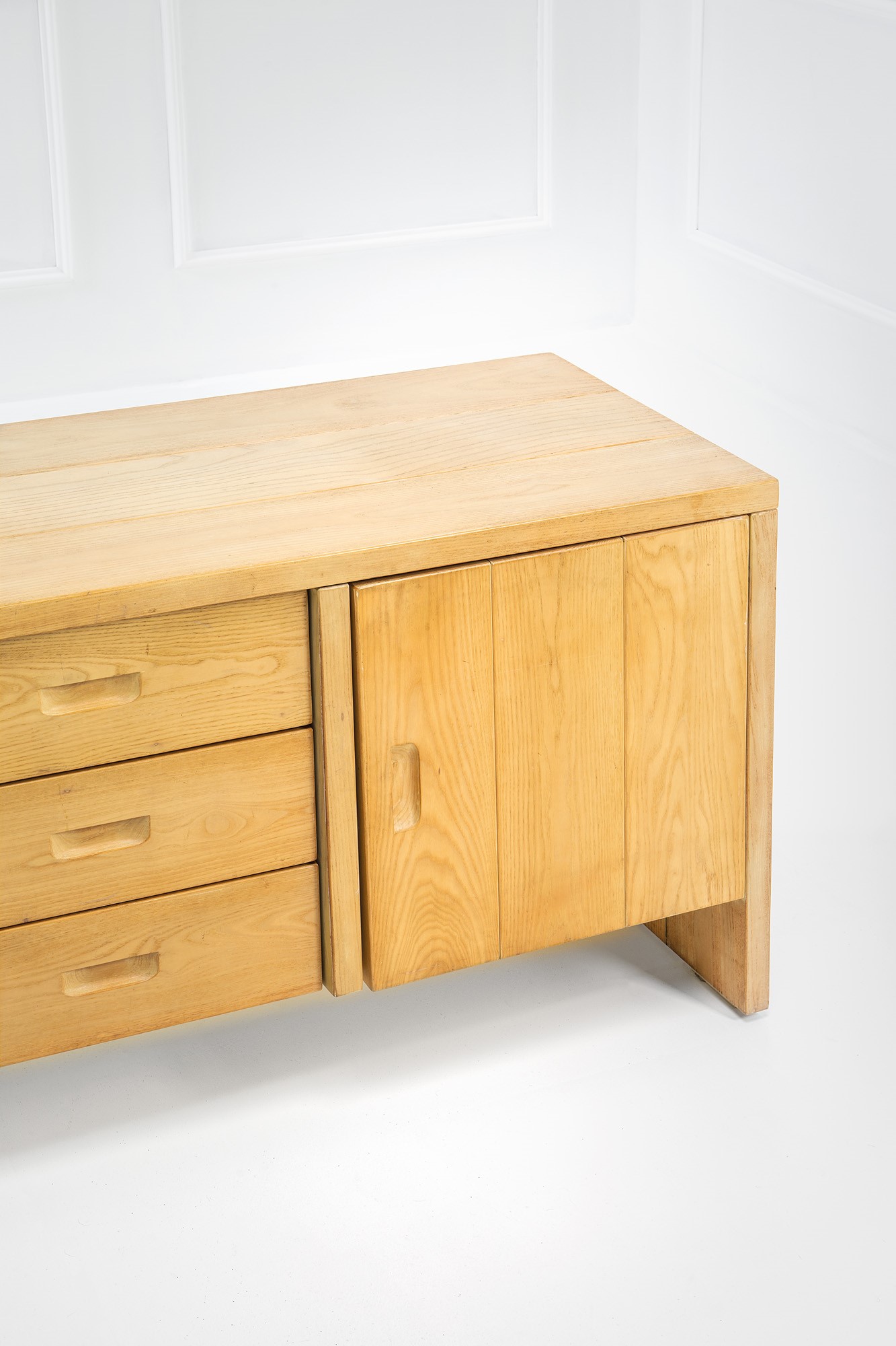 Albert Leclerc - Credenza della Serie Vinacciano Mod. Ma1
