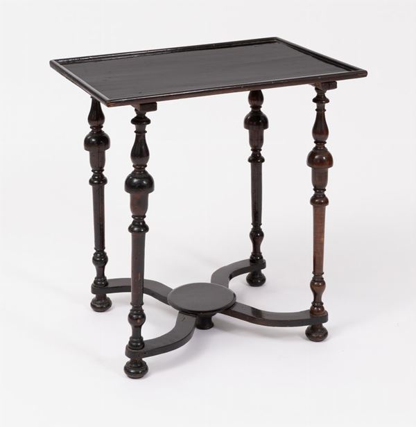 Tavolino con gambe tornite - Francia, Primi XVIII sec.  - Auction Antiques - Incanto Casa d'Aste e Galleria