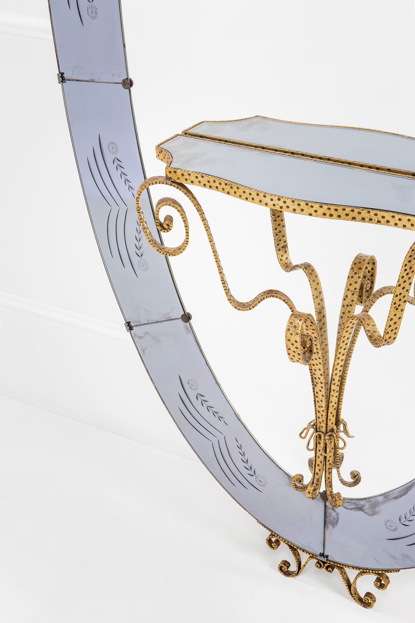 Grande specchiera fondo sala