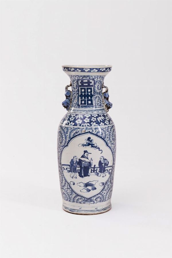 Vaso in porcellana bianca e blu - Cina XIX sec.