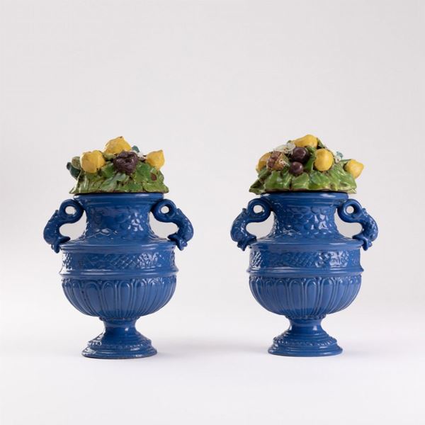 Coppia di vasi con coperchio in terracotta invetriata - Toscana, XIX sec.
