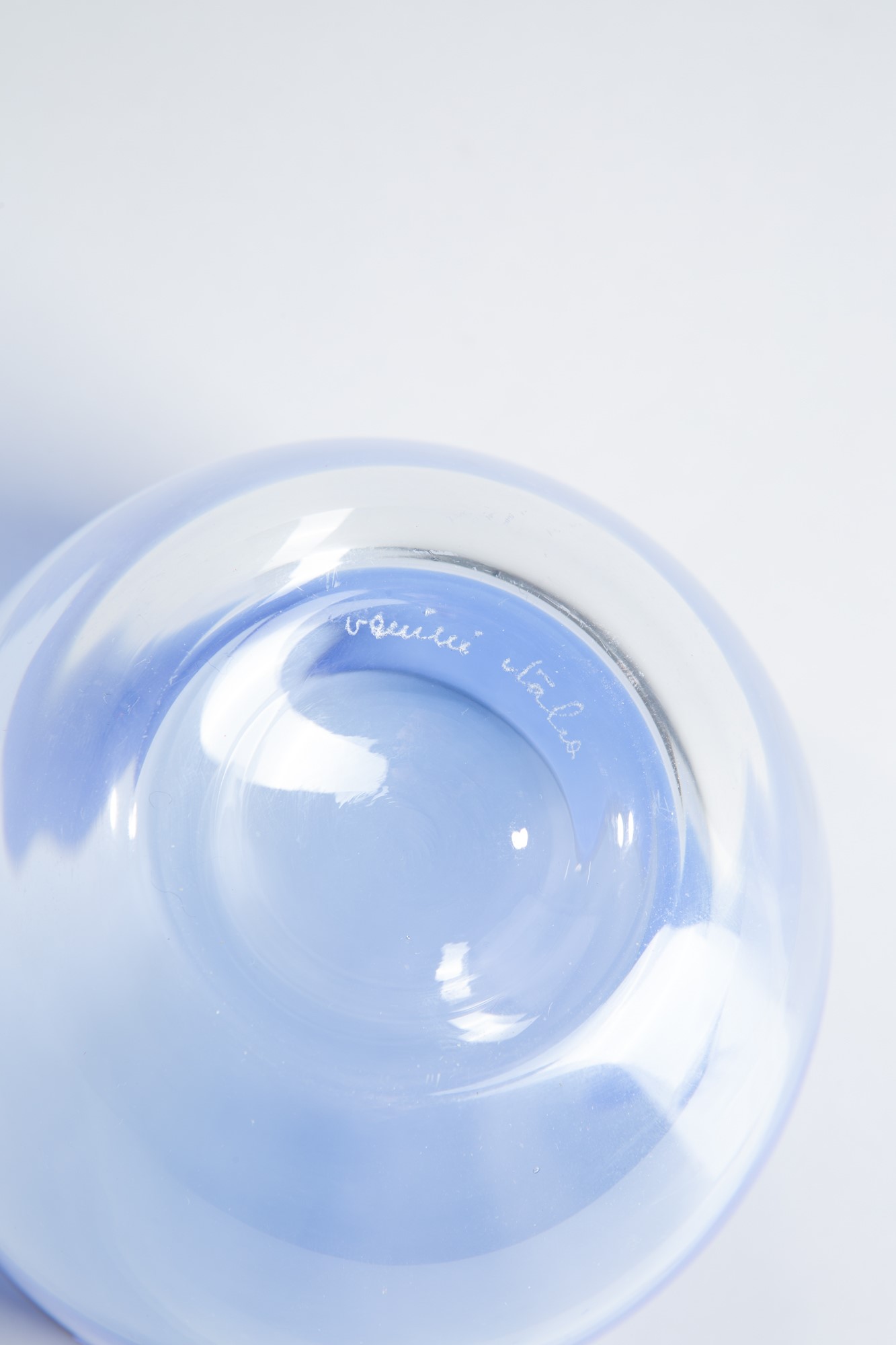 Vaso con fascia irregolare