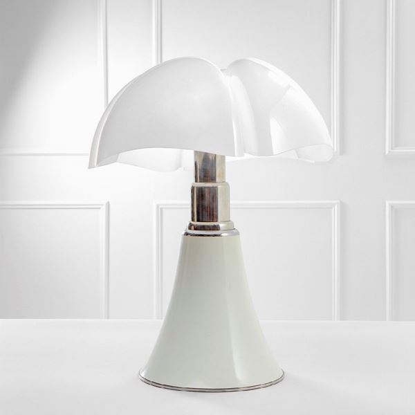 Gae Aulenti - Lampada da tavolo Pipistrello