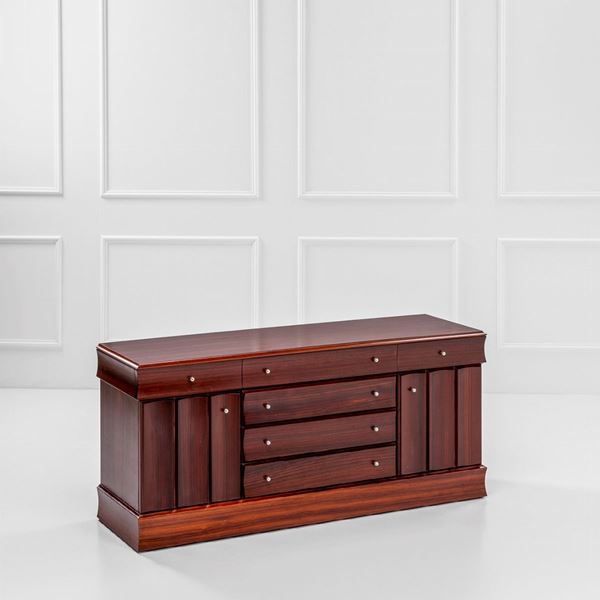 Luciano Frigerio - Credenza a due ante e sei cassetti