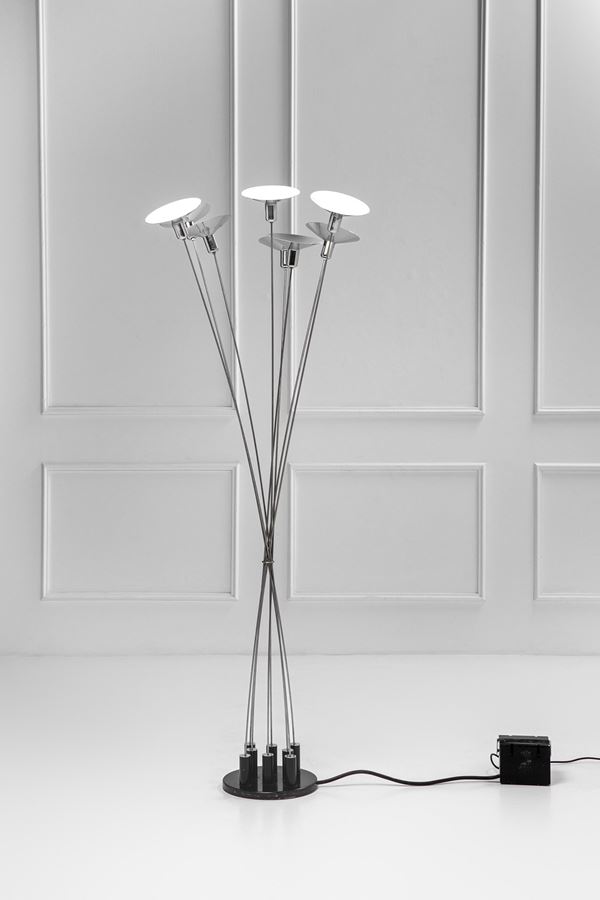 Lampada da terra a otto diffusori
