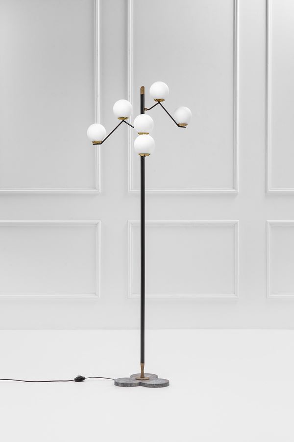 Lampada da terra con sfere