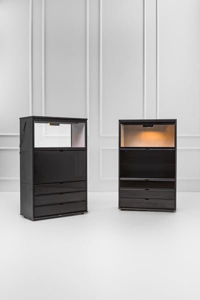 Due Mobili Contenitori con Illuminazione Integrata della Serie Hilton