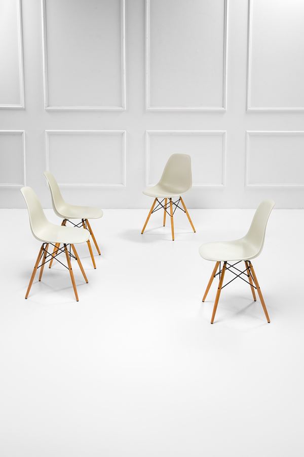 Charles e Ray Eames - Quattro sedie mod. Plastic Side Chair