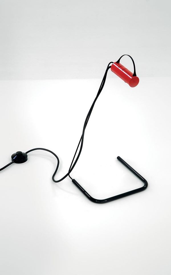 Vico Magistretti : Lampada da tavolo mod. Slalom
  - Asta Design - Incanto Casa d'Aste e Galleria