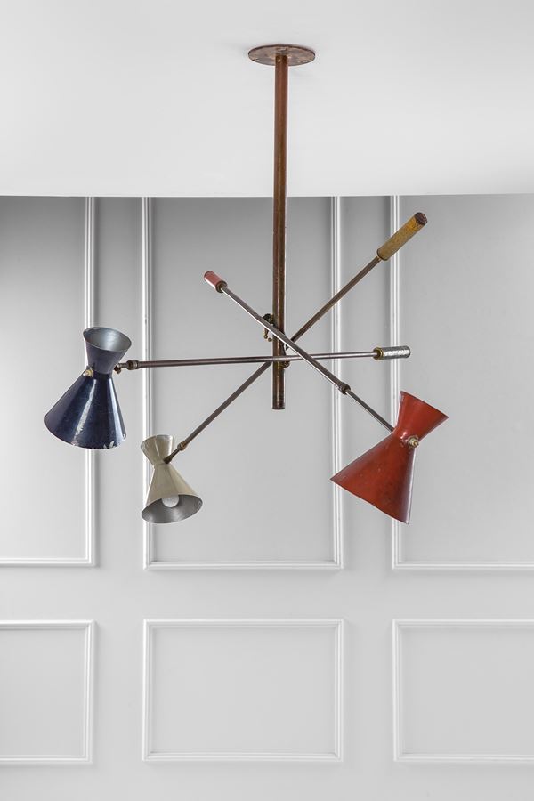 Lampada a sospensione articolata a tre bracci