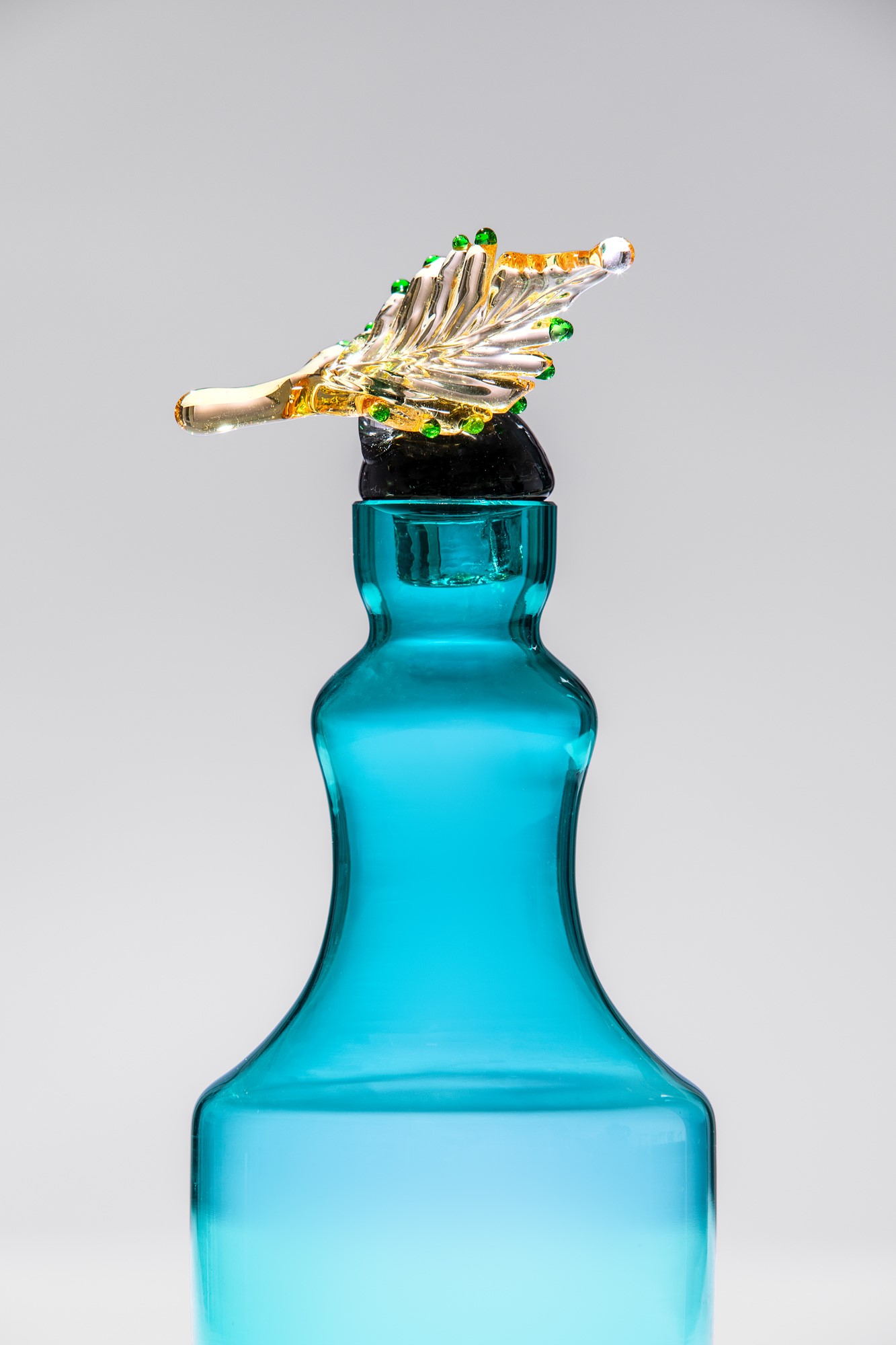 Tosca, bottiglia con tappo gioiello della serie Opera