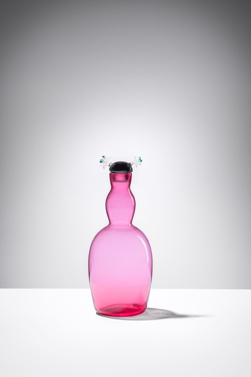 Violetta, bottiglia con tappo gioiello della serie Opera