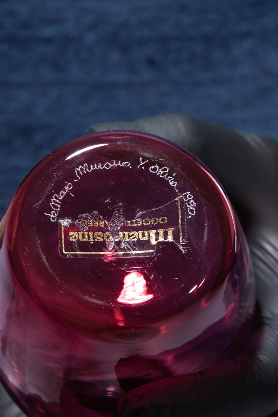 Violetta, bottiglia con tappo gioiello della serie Opera