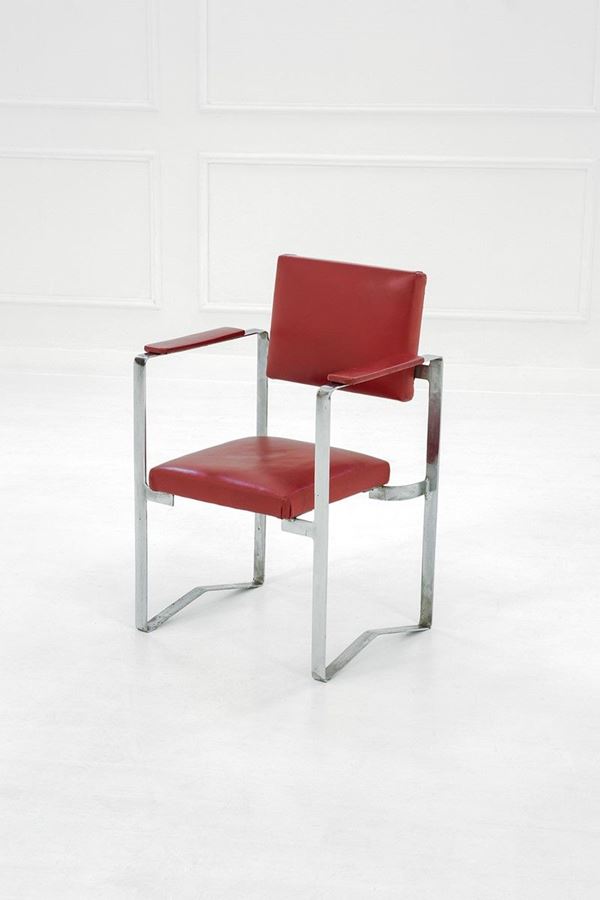 Poltroncina modernista
Piatti