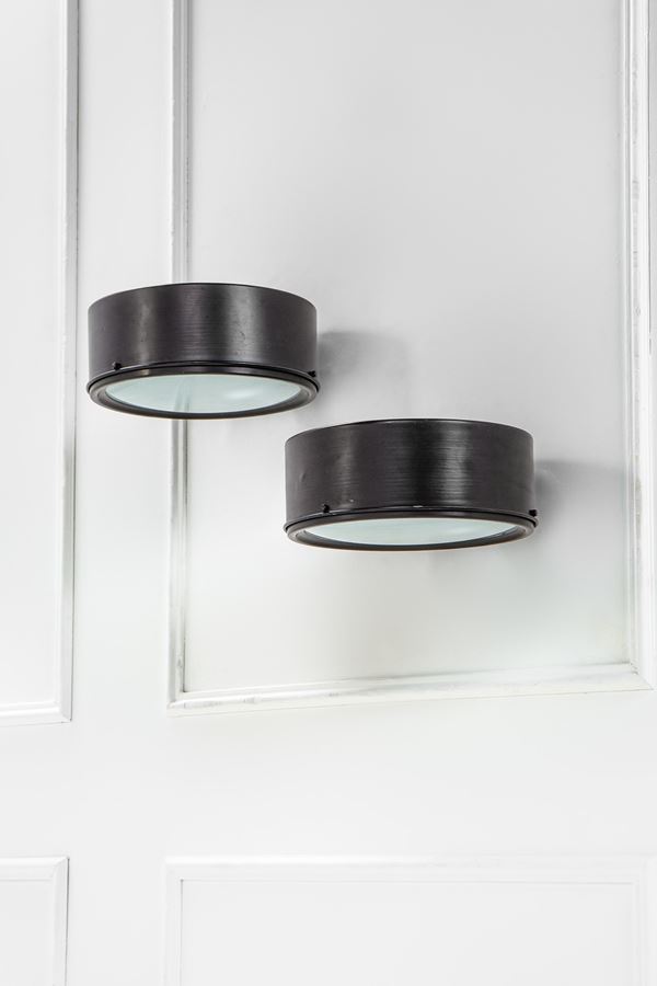 Studio B.B.P.R. - Due lampade da parete mod. 255