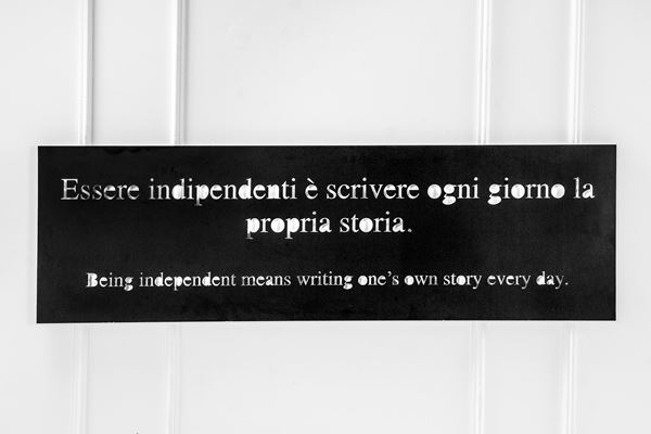 Insegna Italia Independent