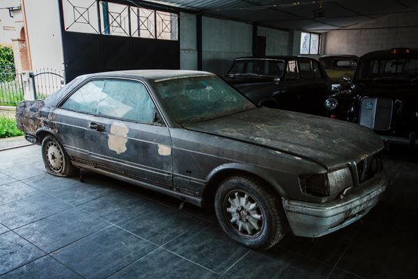 Mercedes - 560 SEC