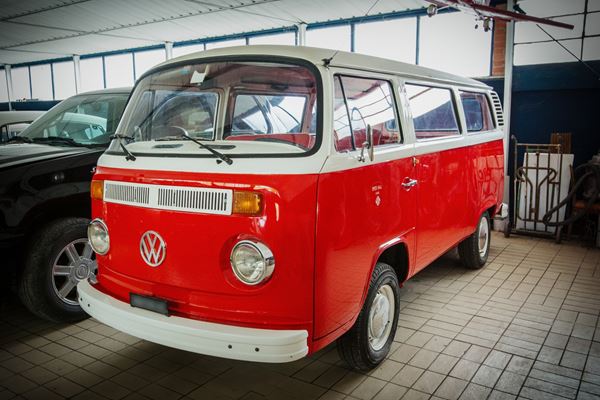 Volkswagen - T2 Kombi (pulmino)