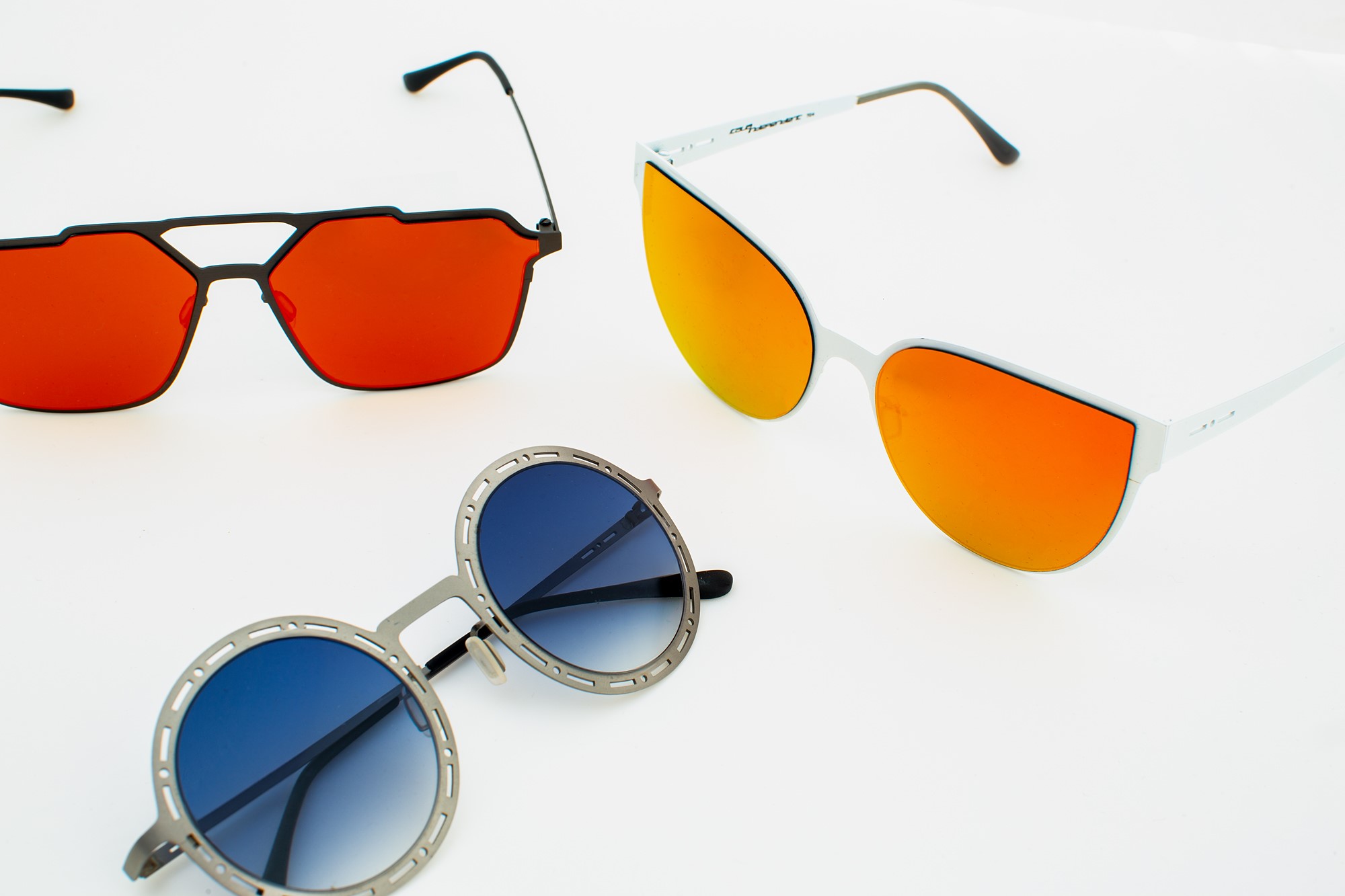 12 Sunglasses (silver metal shades)