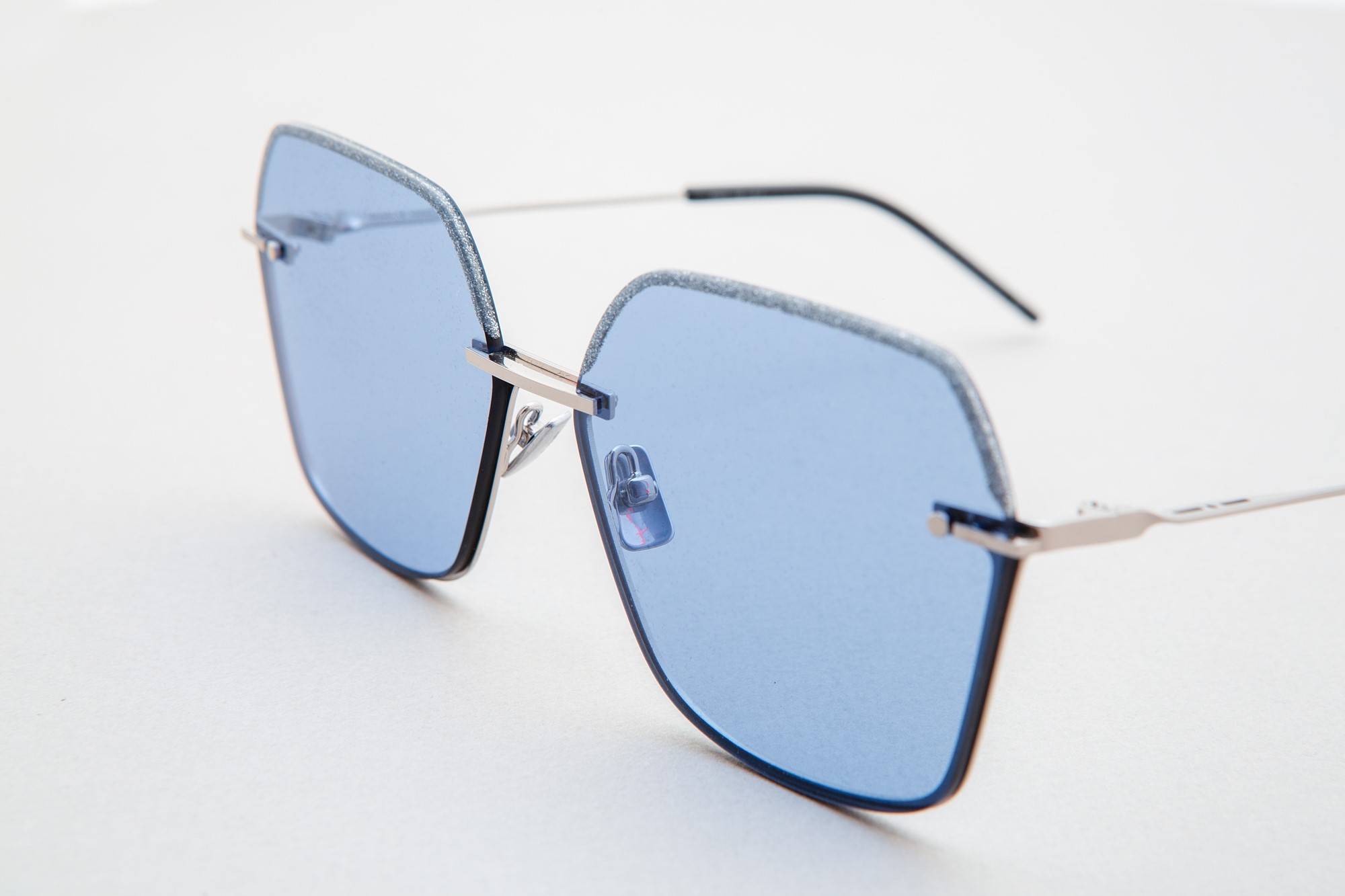 Sunglasses Janice model