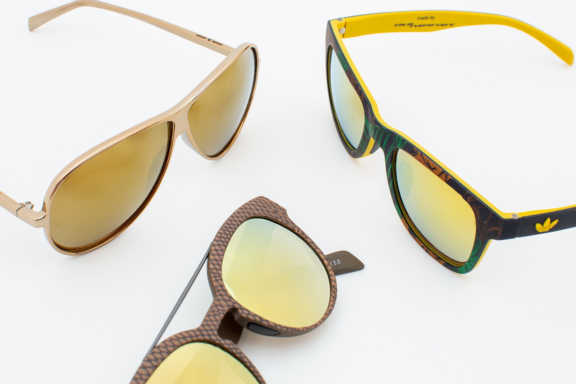 11 Sunglasses (gold shades)