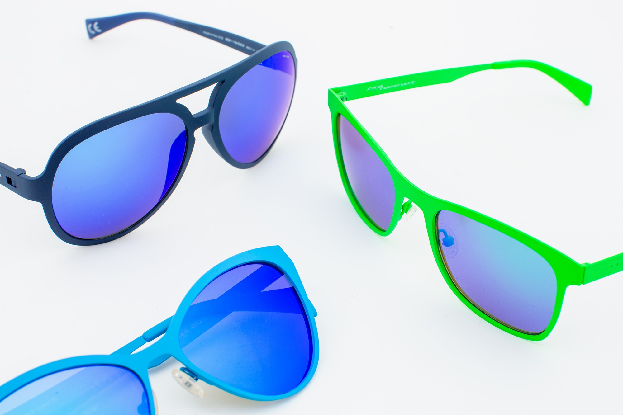 12 Sunglasses (cold shades)