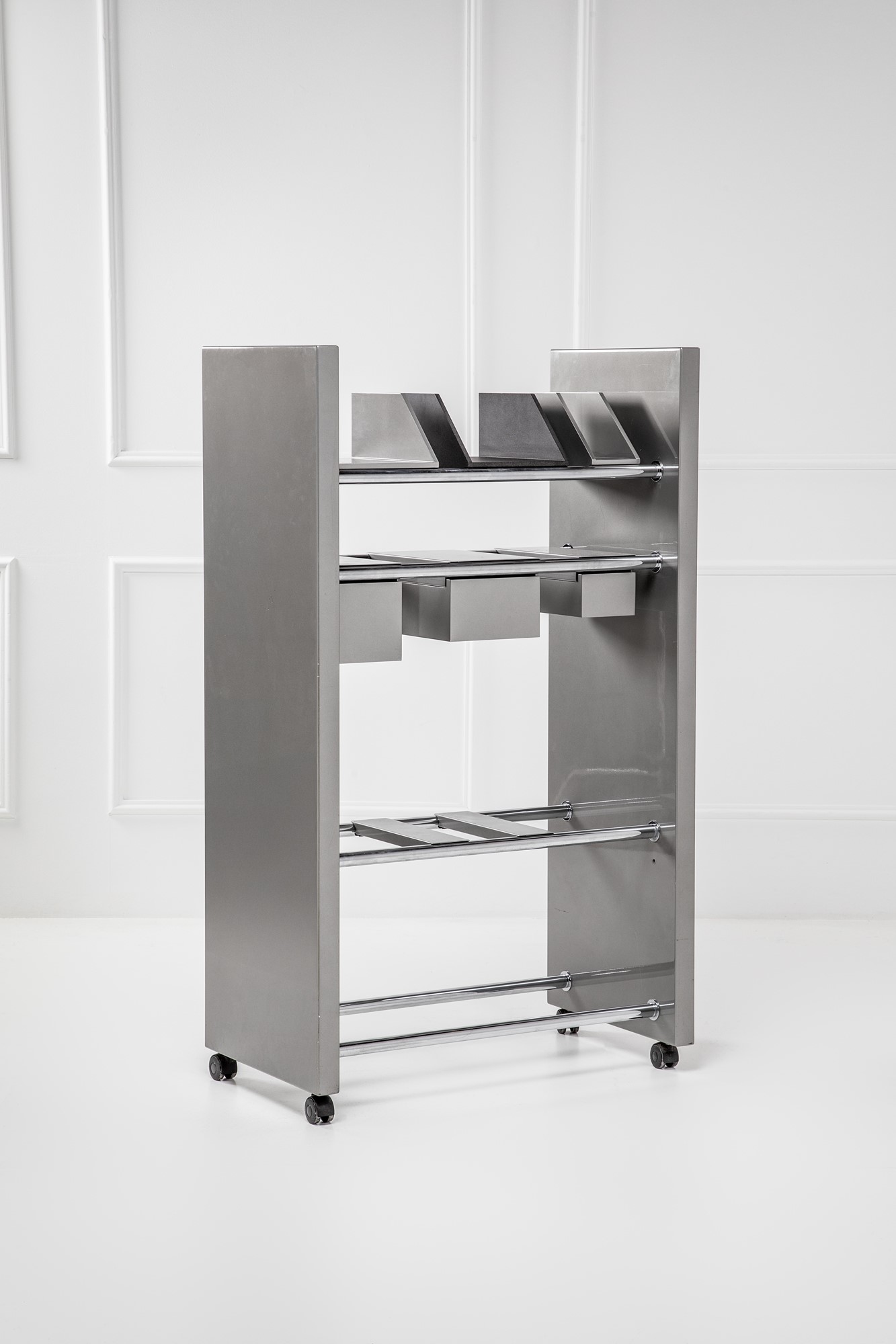 Elam Industria per L'arredamento - Mobile Stereo Estensibile Mod. lo Scaffale della Serie Arengar...