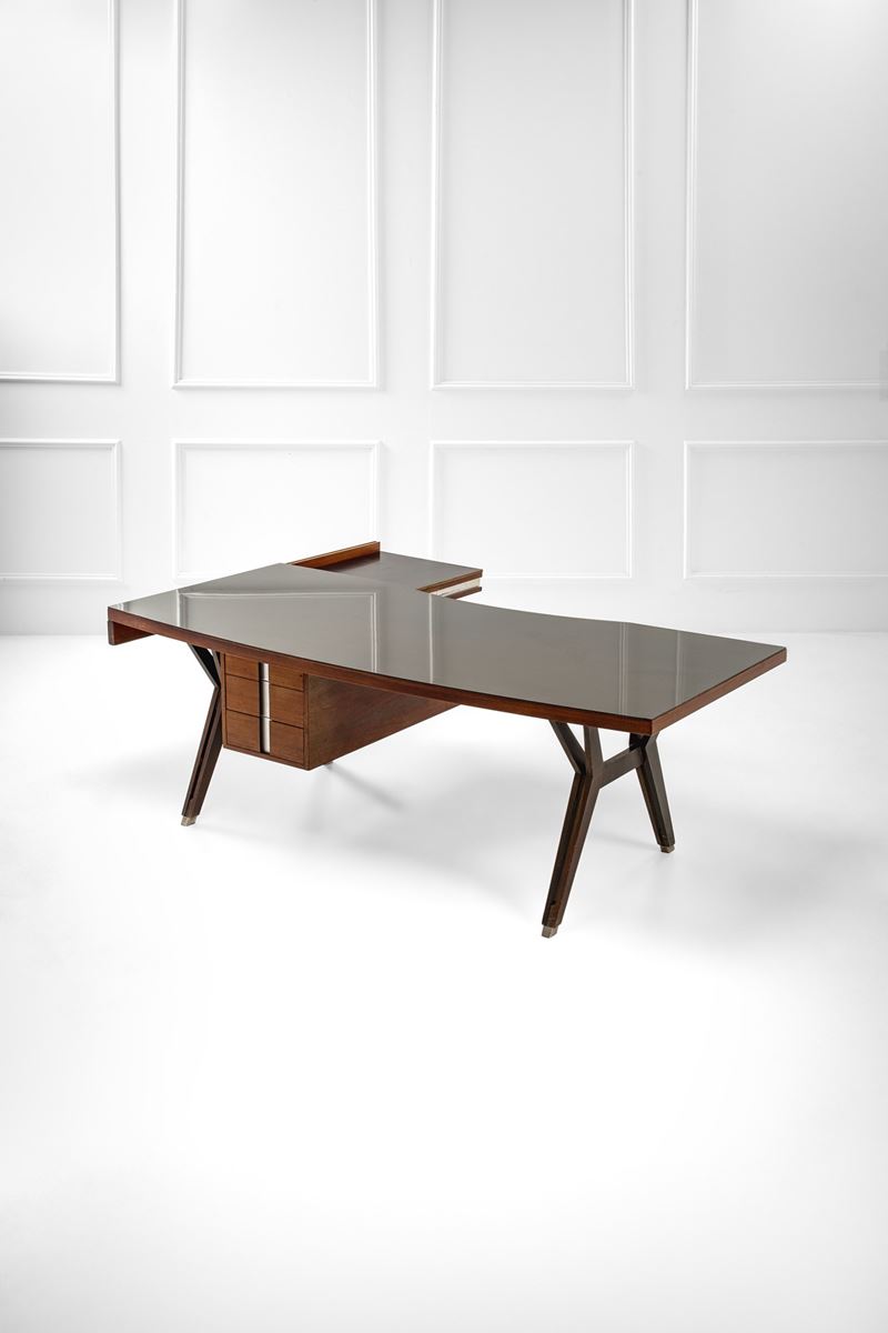 Scrivania mod. Tolomeo con dattilo e cassettiera